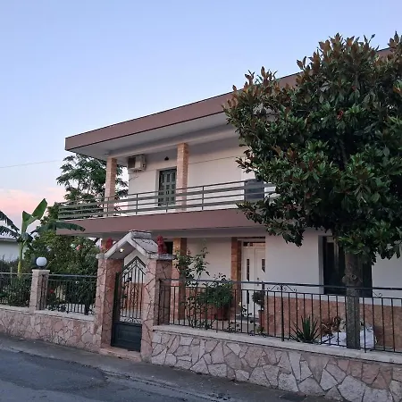 Amyclae Heritage House-traditional Stone With Modern Comforts Esparta