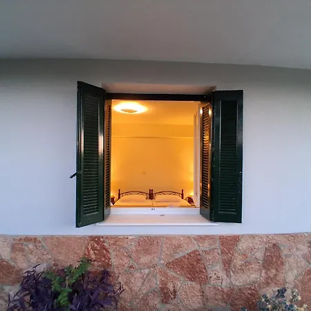 Amyclae Heritage House-traditional Stone With Modern Comforts Esparta