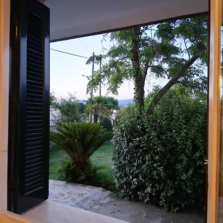 Amyclae Heritage House-traditional Stone With Modern Comforts Сasa de vacaciones