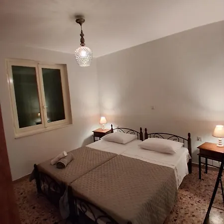 Amyclae Heritage House-traditional Stone With Modern Comforts Сasa de vacaciones