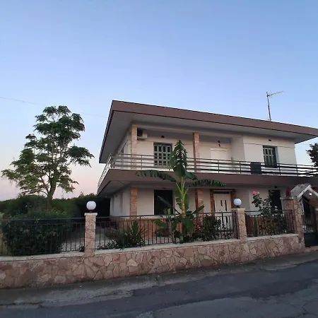 Сasa de vacaciones Amyclae Heritage House-traditional Stone With Modern Comforts *