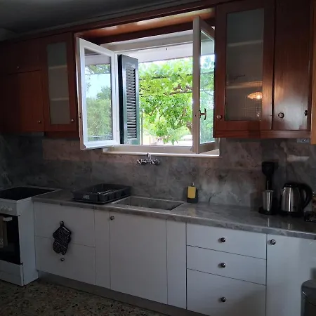 Amyclae Heritage House-traditional Stone With Modern Comforts Сasa de vacaciones
